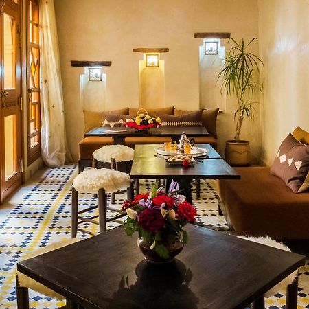 Riad Tigmi Kenza 티즈니트 외부 사진